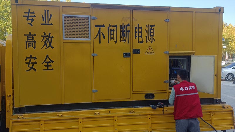 丰县柴油发电机组和UPS电源配合使用时，如何避免切换过程中的电力中断？