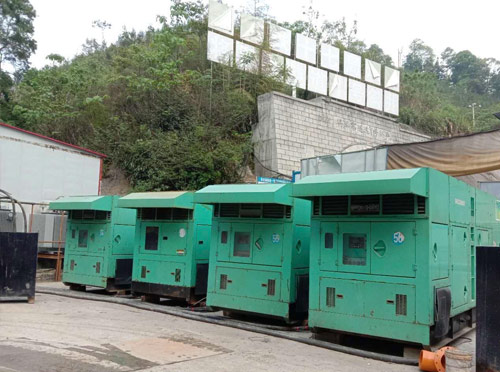 丰县先进的应急发电机系统中智能监测和控制系统如何确保电压稳定？