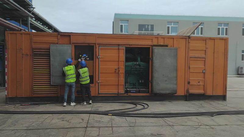 丰县如何检查柴油发电机组的机油油位？